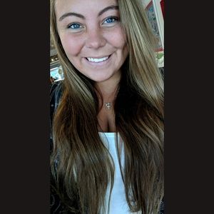 Meet your Posher, Olivia